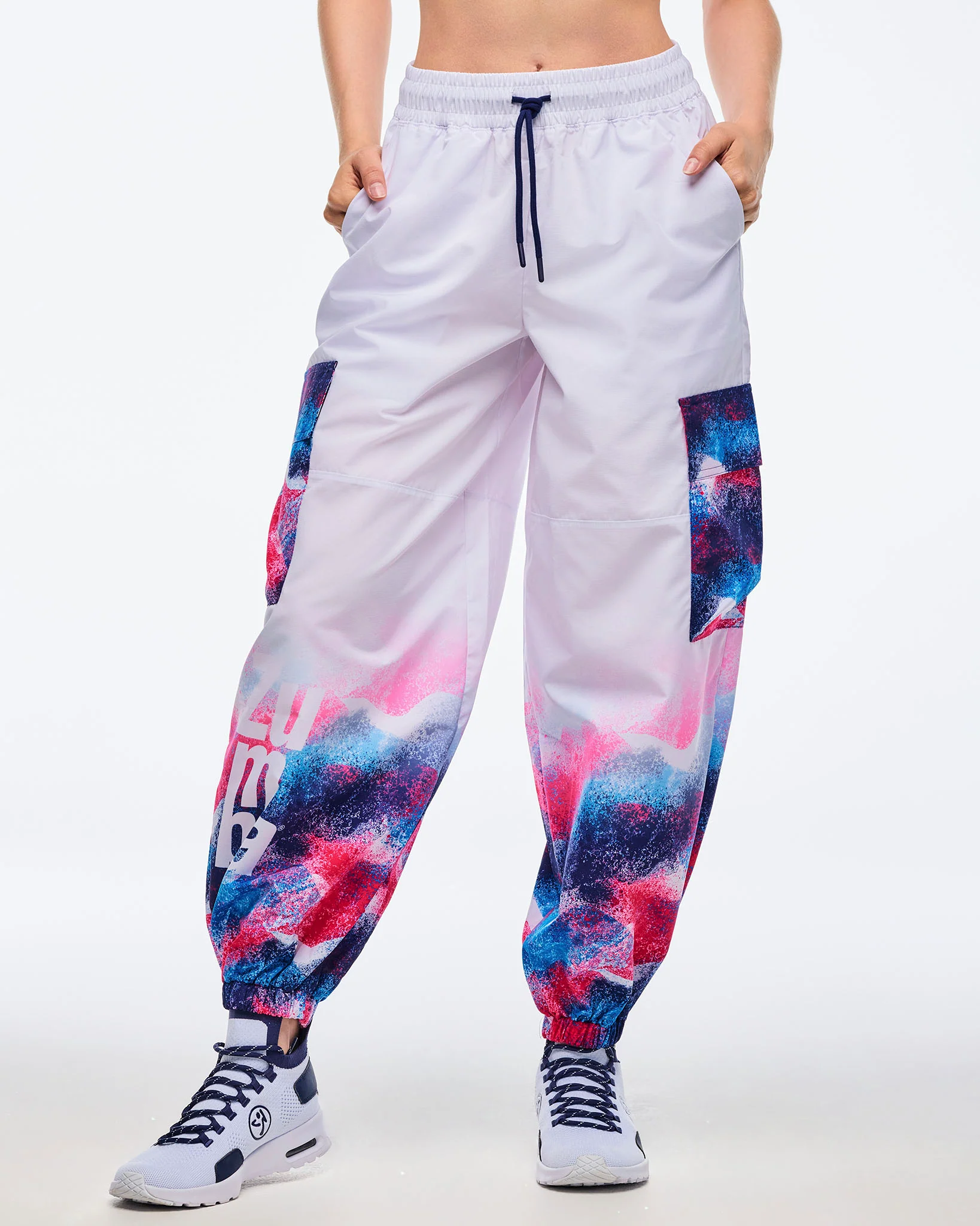 Z1B000686: APRES ZUMBA BAGGY PARACHUTE CARGO PANTS - WHITE/BLUE